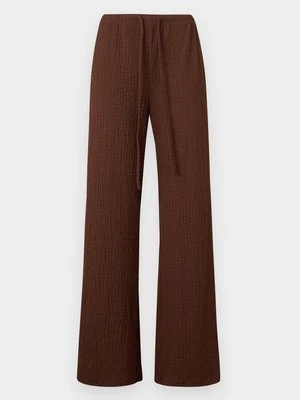 Spodnie materiałowe Vero Moda