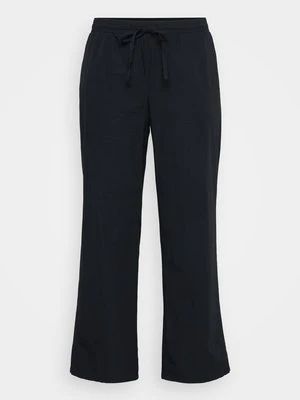 Spodnie materiałowe Vero Moda Curve