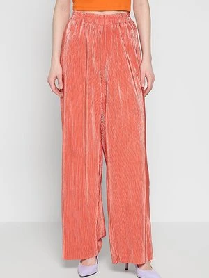 Spodnie materiałowe Vero Moda Curve