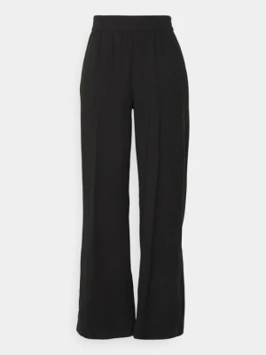 Spodnie materiałowe Vero Moda czarny