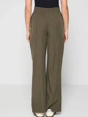 Spodnie materiałowe Vero Moda Maternity