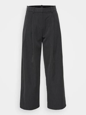 Spodnie materiałowe Vero Moda Petite