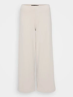 Spodnie materiałowe Vero Moda Petite