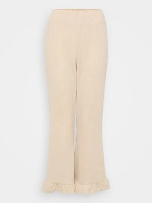 Spodnie materiałowe Vero Moda Petite