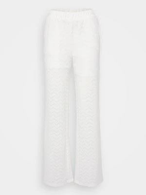 Spodnie materiałowe Vero Moda Tall