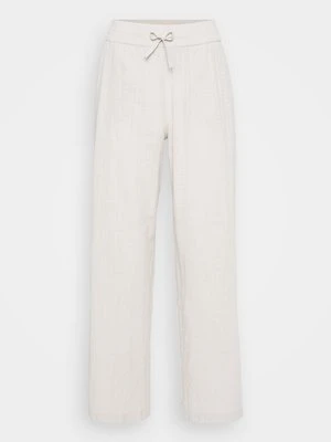 Spodnie materiałowe Vero Moda Tall