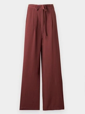 Spodnie materiałowe Vero Moda Tall
