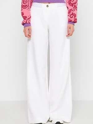Zdjęcie produktu Spodnie materiałowe Versace Jeans Couture