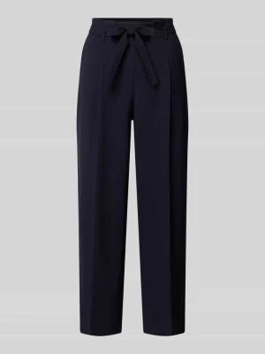 Spodnie materiałowe w kroju regular fit z paskiem Windsor