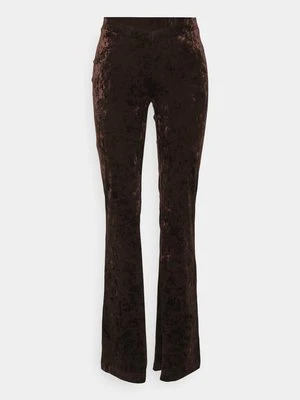 Spodnie materiałowe Weekday