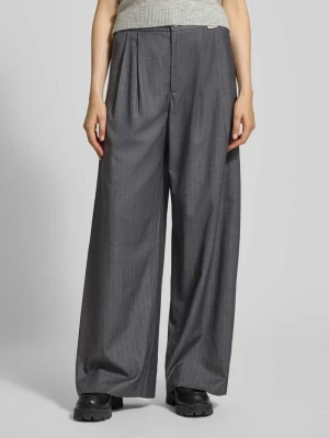 Spodnie materiałowe z detalem z logo model ‘Leana’ OH APRIL