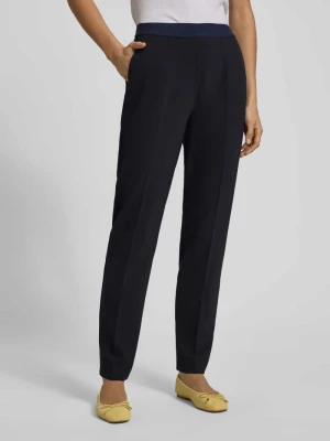 Spodnie materiałowe z elastycznym pasem model ‘Liv’ Raphaela By Brax