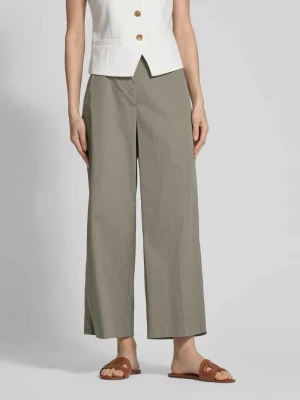 Zdjęcie produktu Spodnie materiałowe z szeroką nogawką i szlufkami na pasek model ‘CARA’ CAMBIO