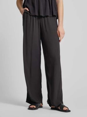 Spodnie materiałowe z szeroką nogawką i zakładkami w pasie model ‘MARRAKECH’ Ichi