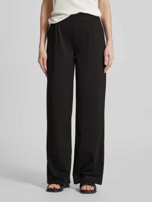 Spodnie materiałowe z szeroką nogawką i zakładkami w pasie model ‘Rizetta’ w kolorze czarnym b.Young