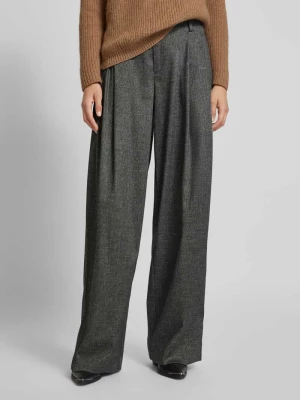 Spodnie materiałowe z szeroką nogawką i zakładkami w pasie model ‘Washington’ Daydream