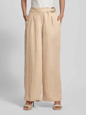 Spodnie materiałowe z szerokimi nogawkami i aplikacją DKNY