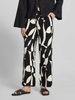 Spodnie materiałowe z wiskozy we wzór na całej powierzchni model 'CHANISE' Soyaconcept