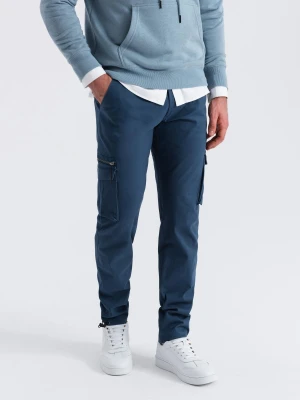 Spodnie męskie cargo STRAIGHT LEG z trójkątnym pinem na kieszeni – ciemnoniebieskie V4 - Rozmiar: M Ombre Clothing