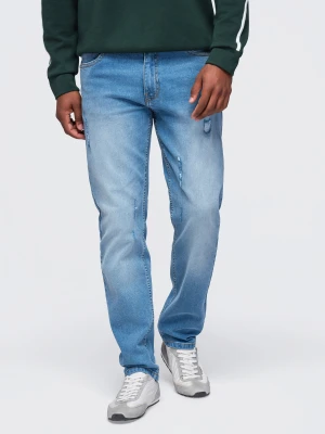 Spodnie męskie jeansowe REGULAR FIT z przetarciami - jasnoniebieskie V1 - Rozmiar: S Ombre Clothing