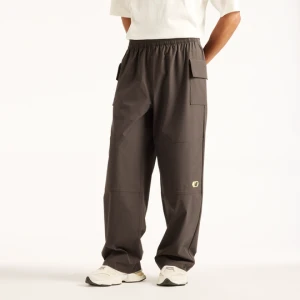 Spodnie męskie New Balance MB62R0ECBLK – brązowe