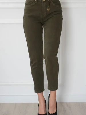 Spodnie mom fit z paskiem khaki Chios Cocomoda.pl - odzież damska, sukienki, buty, dodatki