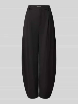 Spodnie o kroju barrel fit z dodatkiem wiskozy model 'Callia' Gestuz Czarny