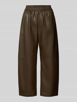 Spodnie o kroju barrel fit z materiał skóropodobny model 'JUST' Suncoo Khaki