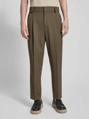 Spodnie o kroju regular fit z zakładkami w pasie w kant model ‘Harly’ HUGO