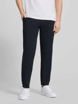 Spodnie o kroju relaxed fit w kant Profuomo