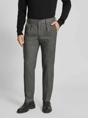 Spodnie o kroju relaxed fit w kant Profuomo