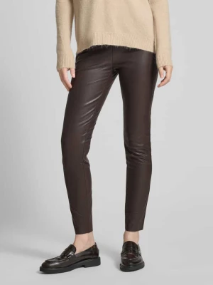 Spodnie o kroju skinny fit z imitacji skóry model ‘RESA’ RAFFAELLO ROSSI