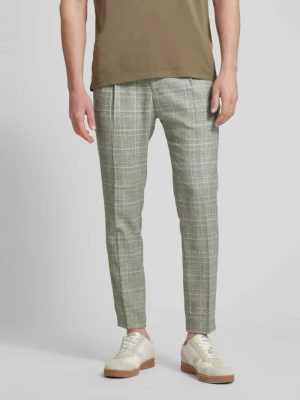 Spodnie o kroju slim fit z zakładkami w pasie i wzorem w kratę glencheck model ‘SAND’ CINQUE