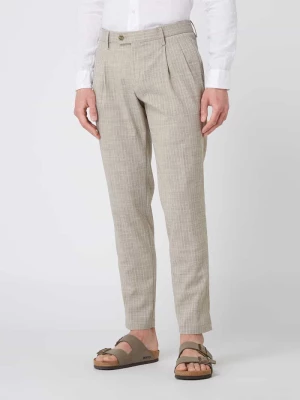 Spodnie o kroju slim straight fit z zakładkami w pasie i dodatkiem lnu model ‘Tarmac’ hiltl