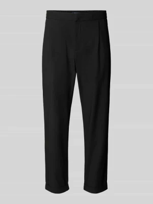Spodnie o kroju tapered fit z kieszeniami z tyłu MCNEAL