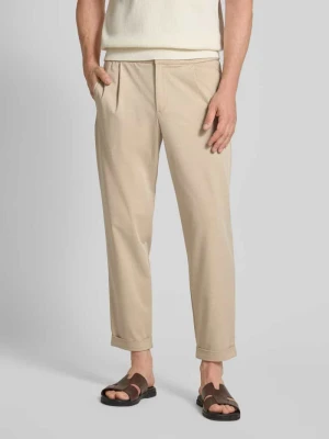 Spodnie o kroju tapered fit z kieszeniami z tyłu MCNEAL