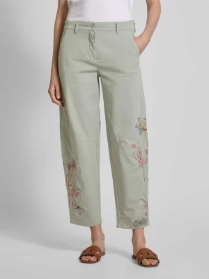 Spodnie o kroju tapered fit z wyhaftowanym motywem model ‘EVE’ CAMBIO