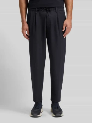 Spodnie o kroju tapered z zakładkami w pasie i półelastycznym pasem model ‘CONVERT-PLEAT’ BOSS Green