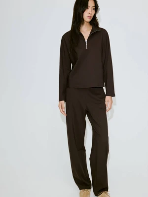 Spodnie o prostym kroju z cienkiej dzianiny brązowy - Kobieta - MANGO
