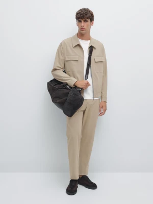 Spodnie Regular Fit Z Tkaniny Technicznej - Szarobrązowy - - Massimo Dutti - Mężczyzna
