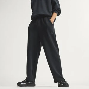 SPODNIE SOFT LUX Z PROSTYMI NOGAWKAMI Adidas