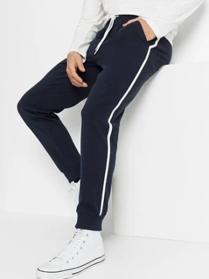 Spodnie sportowe z kontrastowymi detalami (2 pary) bonprix