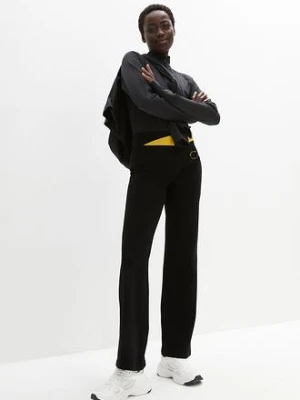 Spodnie sportowe ze stretchem, poszerzane nogawki bonprix