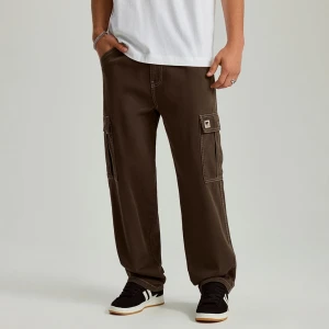 Spodnie straight fit z kieszeniami cargo brązowe House