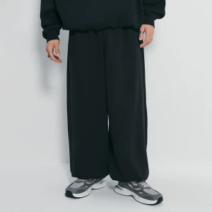 Spodnie super baggy fit czarne House