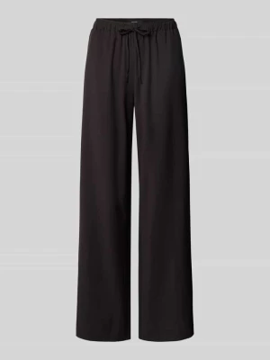 Spodnie szerokie o kroju regular fit z dodatkiem wiskozy model ‘MILLY’ Vero Moda
