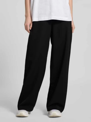 Spodnie szerokie o kroju regular fit ze szlufkami na pasek model ‘KAMIL’ Pieces