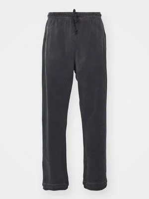 Spodnie treningowe 424