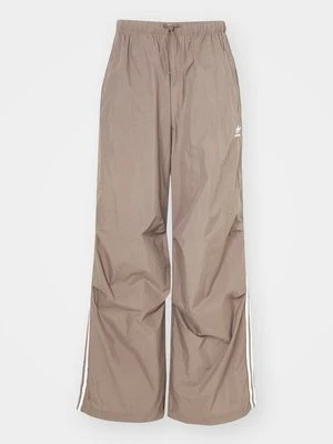 Spodnie treningowe adidas Originals