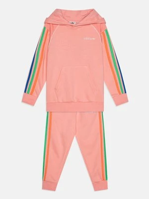 Spodnie treningowe adidas Originals